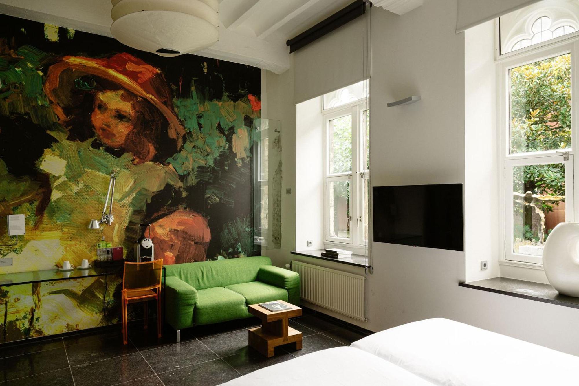 Kruisherenhotel Maastricht - Oostwegel Collection, Member Of Design Hotels Ngoại thất bức ảnh A room at the hotel