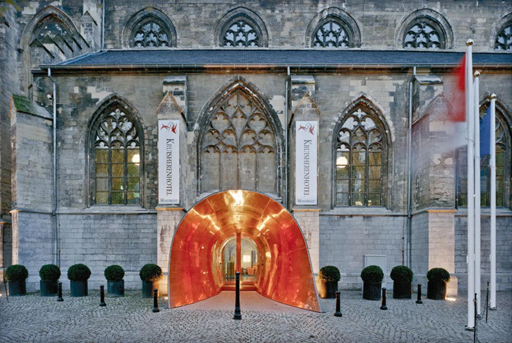 Kruisherenhotel Maastricht - Oostwegel Collection, Member Of Design Hotels Ngoại thất bức ảnh The entrance of the museum