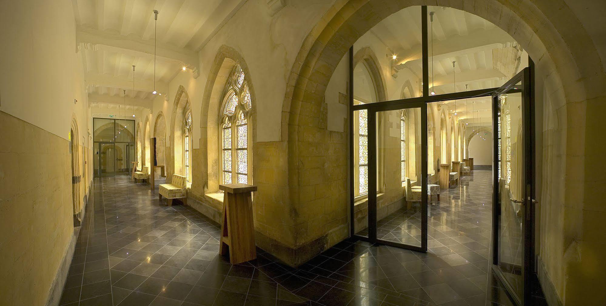 Kruisherenhotel Maastricht - Oostwegel Collection, Member Of Design Hotels Ngoại thất bức ảnh The interior of the museum