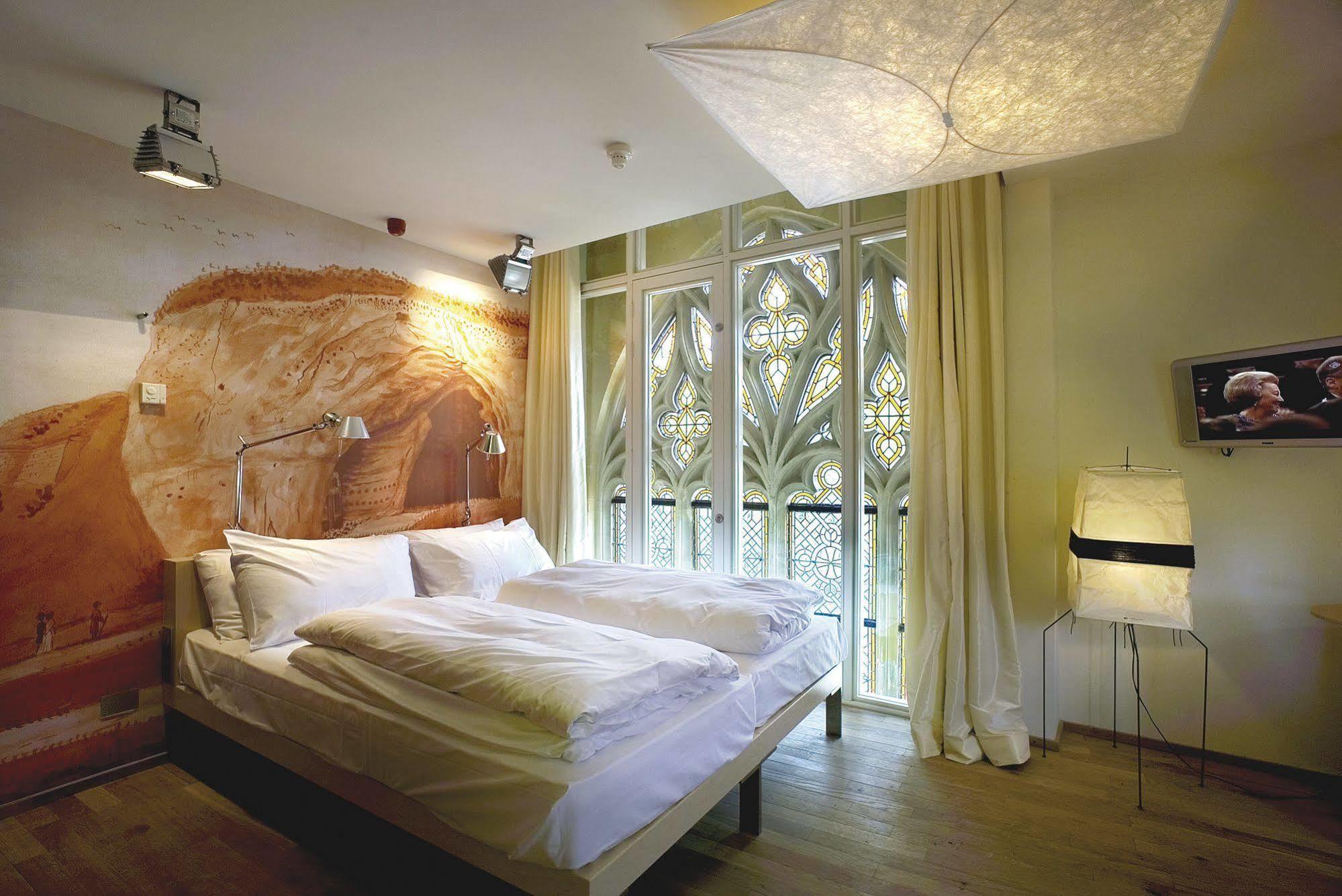 Kruisherenhotel Maastricht - Oostwegel Collection, Member Of Design Hotels Ngoại thất bức ảnh A room at the Hotel